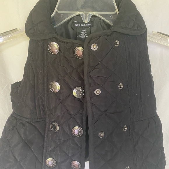 Calvin Klein jeans black vest 18M NWOT - Picture 3 of 4